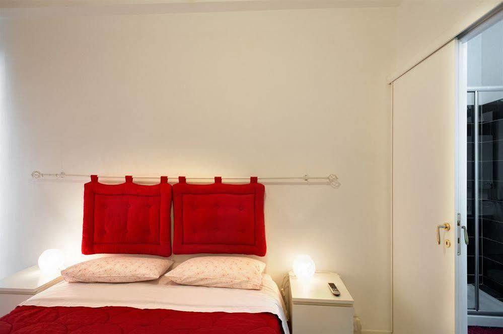 Hotel Interno 9 à Rome Extérieur photo